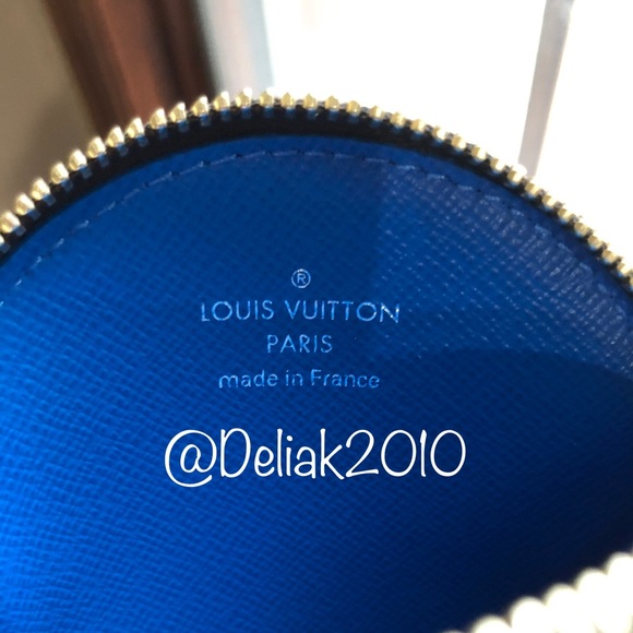SOLD! NEW Louis Vuitton Round Coin Purse Venice - Picture 6 of 8